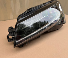 Laden Sie das Bild in den Galerie-Viewer, Frontscheinwerfer Skoda Superb III 3V1941015 Links Scheinwerfer Headlight SCH1886736020nc