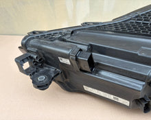 Laden Sie das Bild in den Galerie-Viewer, Frontscheinwerfer Skoda Superb III 3V1941015 Links Scheinwerfer Headlight SCH1886736020nc