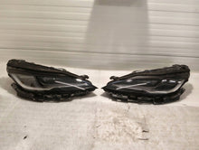 Laden Sie das Bild in den Galerie-Viewer, Frontscheinwerfer Tesla Model 3 1760889-00-H Ein Satz Scheinwerfer Headlight SCH1890991102ft