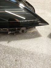 Laden Sie das Bild in den Galerie-Viewer, Frontscheinwerfer Tesla Model 3 1760889-00-H Ein Satz Scheinwerfer Headlight SCH1890991102ft