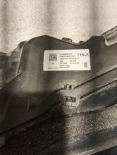 Laden Sie das Bild in den Galerie-Viewer, Frontscheinwerfer Tesla Model 3 1760889-00-H Ein Satz Scheinwerfer Headlight SCH1890991102ft