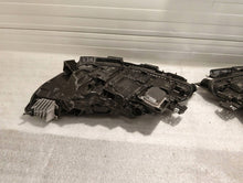 Laden Sie das Bild in den Galerie-Viewer, Frontscheinwerfer Tesla Model 3 1760889-00-H Ein Satz Scheinwerfer Headlight SCH1890991102ft