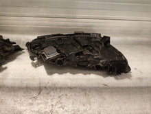 Laden Sie das Bild in den Galerie-Viewer, Frontscheinwerfer Tesla Model 3 1760889-00-H Ein Satz Scheinwerfer Headlight SCH1890991102ft