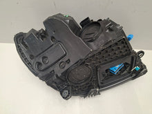 Laden Sie das Bild in den Galerie-Viewer, Frontscheinwerfer Mercedes-Benz W206 A2069062903 Links Scheinwerfer Headlight SCH1891176056yv
