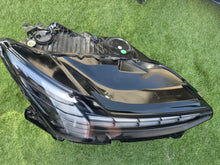 Laden Sie das Bild in den Galerie-Viewer, Frontscheinwerfer Volvo 32450063 Rechts Scheinwerfer Headlight SCH1892831751ib