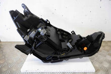 Laden Sie das Bild in den Galerie-Viewer, Frontscheinwerfer Toyota Prius Plus 8107047680 Links Scheinwerfer Headlight SCH1893129993ms
