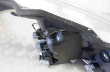 Laden Sie das Bild in den Galerie-Viewer, Frontscheinwerfer Toyota Prius Plus 8107047680 Links Scheinwerfer Headlight SCH1893129993ms