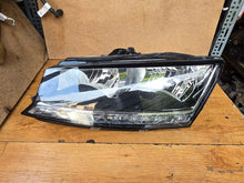 Load image into Gallery viewer, Frontscheinwerfer Skoda Fabia III 6V1941015D Links Scheinwerfer Headlight SCH1901547807gk