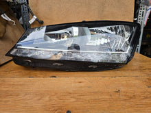 Load image into Gallery viewer, Frontscheinwerfer Skoda Fabia III 6V1941015D Links Scheinwerfer Headlight SCH1901547807gk