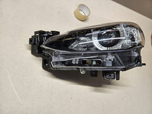Laden Sie das Bild in den Galerie-Viewer, Frontscheinwerfer Mazda 2 Demio D43N-51040 LED Links Scheinwerfer Headlight SCH1901816094fz