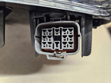Laden Sie das Bild in den Galerie-Viewer, Frontscheinwerfer Mazda 2 Demio D43N-51040 LED Links Scheinwerfer Headlight SCH1901816094fz