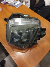 Laden Sie das Bild in den Galerie-Viewer, Frontscheinwerfer Hyundai Tucson G710LH03 92101N7100 Rechts Headlight SCH1904353874fb