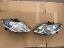Laden Sie das Bild in den Galerie-Viewer, Frontscheinwerfer Honda City P5658 Links Scheinwerfer Headlight SCH1918615435ou