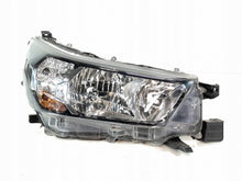 Laden Sie das Bild in den Galerie-Viewer, Frontscheinwerfer Toyota Hilux VIII 811100KK60 Rechts Scheinwerfer Headlight SCH1921114218ub