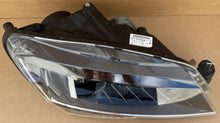 Laden Sie das Bild in den Galerie-Viewer, Frontscheinwerfer Skoda Superb III 3V1941016B Xenon Rechts Headlight SCH1921331615of
