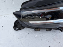 Laden Sie das Bild in den Galerie-Viewer, Frontscheinwerfer Opel Corsa F 39162658 Links Scheinwerfer Headlight SCH1926687452wh
