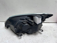 Laden Sie das Bild in den Galerie-Viewer, Frontscheinwerfer Ford Focus 4M5113W030EC Xenon Ein Satz Scheinwerfer Headlight SCH1928355564hx
