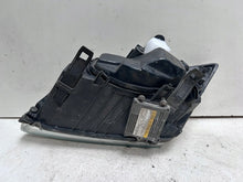 Laden Sie das Bild in den Galerie-Viewer, Frontscheinwerfer Ford Focus 4M5113W030EC Xenon Ein Satz Scheinwerfer Headlight SCH1928355564hx