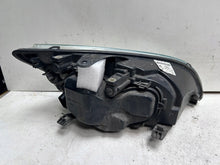 Laden Sie das Bild in den Galerie-Viewer, Frontscheinwerfer Ford Focus 4M5113W030EC Xenon Ein Satz Scheinwerfer Headlight SCH1928355564hx