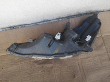 Laden Sie das Bild in den Galerie-Viewer, Frontscheinwerfer Toyota Corolla Verso 81110-0F181-00 Rechts Headlight SCH1929179967wa