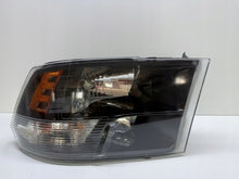 Laden Sie das Bild in den Galerie-Viewer, Frontscheinwerfer Dodge Ram 1500 Ds 68001484 Rechts Scheinwerfer Headlight SCH1929377475cz