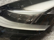 Laden Sie das Bild in den Galerie-Viewer, Frontscheinwerfer Tesla 1514952-00-D 1514953-00-D Ein Satz Headlight SCH1937168881kp