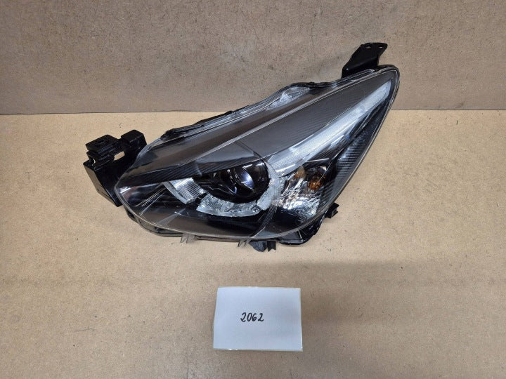 Frontscheinwerfer Mazda 2 D09K-51040 LED Links Scheinwerfer Headlight SCH1938031131ik