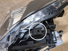 Laden Sie das Bild in den Galerie-Viewer, Frontscheinwerfer Mazda 2 D09K-51040 LED Links Scheinwerfer Headlight SCH1938031131ik