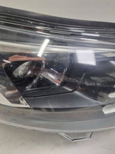 Laden Sie das Bild in den Galerie-Viewer, Frontscheinwerfer Opel Vivaro 9832836480 Rechts Scheinwerfer Headlight SCH1938509191vx