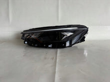 Load image into Gallery viewer, Frontscheinwerfer VW Passat 3J1941005 Links Scheinwerfer Headlight SCH1940395671lt