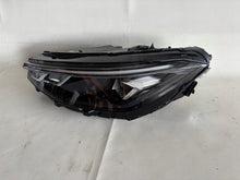 Load image into Gallery viewer, Frontscheinwerfer VW Passat 3J1941005 Links Scheinwerfer Headlight SCH1940395671lt
