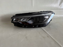 Load image into Gallery viewer, Frontscheinwerfer VW Passat 3J1941005 Links Scheinwerfer Headlight SCH1940395671lt