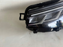 Load image into Gallery viewer, Frontscheinwerfer VW Passat 3J1941005 Links Scheinwerfer Headlight SCH1940395671lt