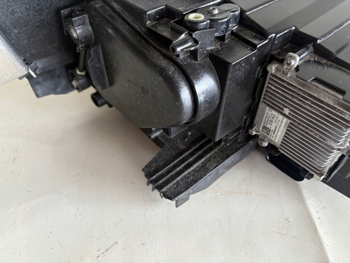 Frontscheinwerfer VW Passat 3J1941005 Links Scheinwerfer Headlight SCH1940395671lt