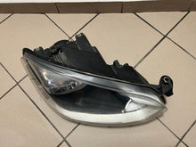 Laden Sie das Bild in den Galerie-Viewer, Frontscheinwerfer VW 1S1941016N Rechts Scheinwerfer Headlight SCH1943604586yf