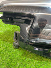 Load image into Gallery viewer, Frontscheinwerfer Ford I R2KB13E015 Links Scheinwerfer Headlight SCH1951664304oc