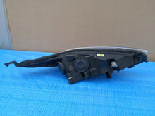 Laden Sie das Bild in den Galerie-Viewer, Frontscheinwerfer Ford Fiesta I C1BB-13W030-AH Links Scheinwerfer Headlight SCH1955274758tt