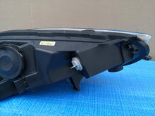 Laden Sie das Bild in den Galerie-Viewer, Frontscheinwerfer Ford Fiesta I C1BB-13W030-AH Links Scheinwerfer Headlight SCH1955274758tt