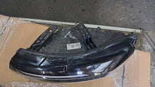 Load image into Gallery viewer, Frontscheinwerfer Renault Duster 260603515R LED Links Scheinwerfer Headlight SCH1965754829wo