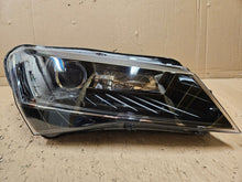 Laden Sie das Bild in den Galerie-Viewer, Frontscheinwerfer Skoda Superb III 3V1941016A Xenon Rechts Headlight SCH1979108378lw