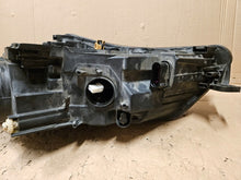 Laden Sie das Bild in den Galerie-Viewer, Frontscheinwerfer Skoda Superb III 3V1941016A Xenon Rechts Headlight SCH1979108378lw