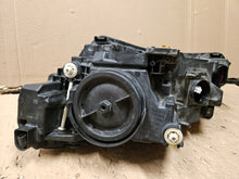 Laden Sie das Bild in den Galerie-Viewer, Frontscheinwerfer Skoda Superb III 3V1941016A Xenon Rechts Headlight SCH1979108378lw