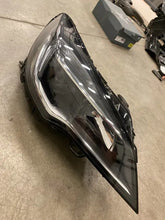 Laden Sie das Bild in den Galerie-Viewer, Frontscheinwerfer Opel Astra K 39158006 Rechts Scheinwerfer Headlight SCH1980011815tw