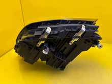 Laden Sie das Bild in den Galerie-Viewer, Frontscheinwerfer BMW 5 5A798D8-01 LED Rechts Scheinwerfer Headlight SCH1992240819xg