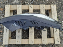 Laden Sie das Bild in den Galerie-Viewer, Frontscheinwerfer Hyundai Tucson 92102D7110 Rechts Scheinwerfer Headlight SCH1995405685lu