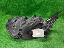 Laden Sie das Bild in den Galerie-Viewer, Frontscheinwerfer Kia Stonic 92102-H8 LED Rechts Scheinwerfer Headlight SCH2004232708kn