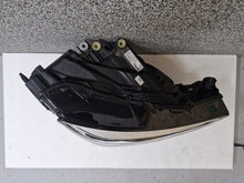 Laden Sie das Bild in den Galerie-Viewer, Frontscheinwerfer Audi Q3 83A941012 Rechts Scheinwerfer Headlight SCH2004578043co