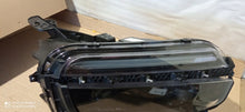 Laden Sie das Bild in den Galerie-Viewer, Frontscheinwerfer Jeep 522187170 LED Ein Satz Scheinwerfer Headlight SCH2005310770gv