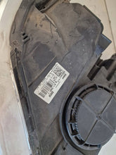 Laden Sie das Bild in den Galerie-Viewer, Frontscheinwerfer BMW X1 F48 7345634 Rechts Scheinwerfer Headlight SCH2006958017yn