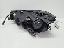 Laden Sie das Bild in den Galerie-Viewer, Frontscheinwerfer Skoda Superb 3P194101627 Rechts Scheinwerfer Headlight SCH2013289530ti